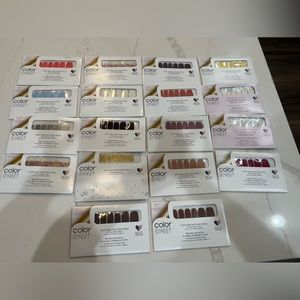 NWB 17 sets of Colorstreet!